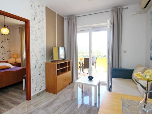 Apartment Gemütliches Appartement in Baška mit Eigenem Balkon by Interhome