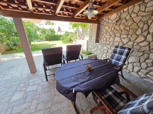 Apartment Studio-Apartment mit Terrasse by Interhome
