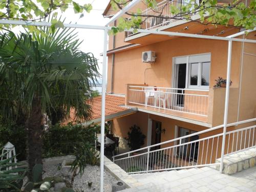 Apartment Wohnung in Dramalj- mit Balkon und Meerblick by Interhome