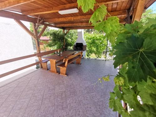 Apartment Wohnung 70m vom Strand entfernt- mit AC und WiFi by Interhome