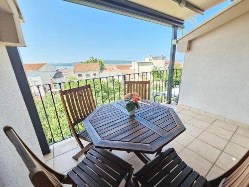 Apartment Wohnung für 4 Personen mit Terrasse by Interhome