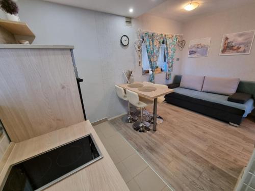 Apartment Wohnung in Crikvenica mit privatem Parkplatz by Interhome