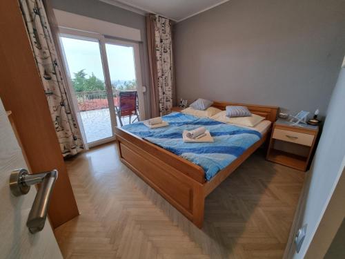 Apartment Wohnung in Crikvenica mit privatem Parkplatz by Interhome