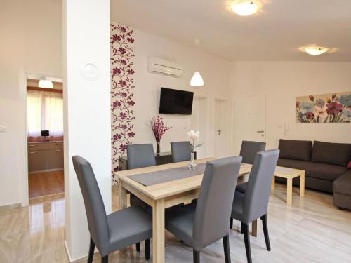 Apartment in Baška mit Eigenem Balkon by Interhome