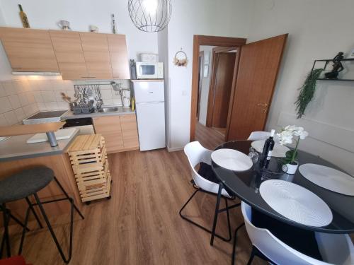 Apartment Wohnung 10m vom Strand entfernt by Interhome