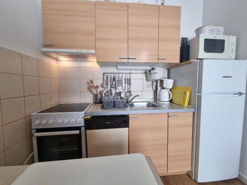 Apartment Wohnung 10m vom Strand entfernt by Interhome