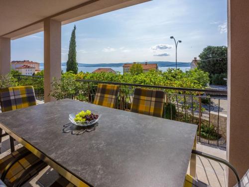 Apartment Wohnung im Erdgeschoss mit Terrasse by Interhome