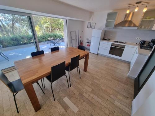 Holiday Home Villa Mediteranea direkt am Meer by Interhome