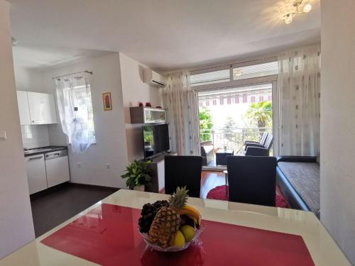 Apartment Wohnung für 4 Personen- 50m vom Strand entfernt by Interhome