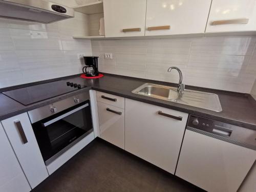 Apartment Wohnung für 4 Personen- 50m vom Strand entfernt by Interhome