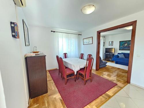 Apartment Wohnung für 6 Personen- 150m vom Strand entfernt by Interhome