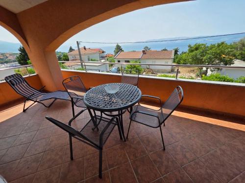 Apartment Wohnung für max- 5 Personen mit Terrasse by Interhome