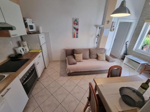 Apartment Wohnung in toller Lage- 10m vom Strand entfernt by Interhome