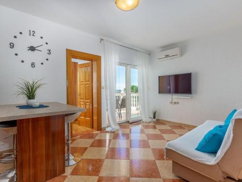 Apartment Wohnung mit Balkon und Meerblick by Interhome