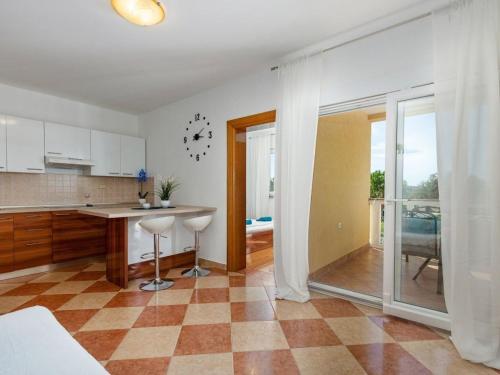 Apartment Wohnung mit Balkon und Meerblick by Interhome