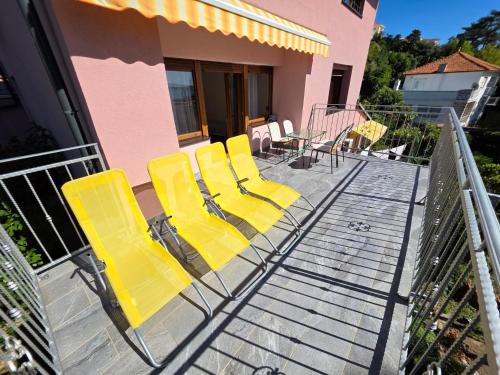 Apartment Wohnung mit Terrasse- 150 m vom Sandstrand entfernt by Interhome