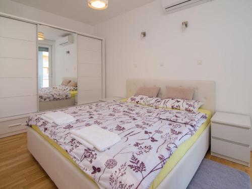 Apartment Mario Luxus-Wohnung in Mali Losinj by Interhome
