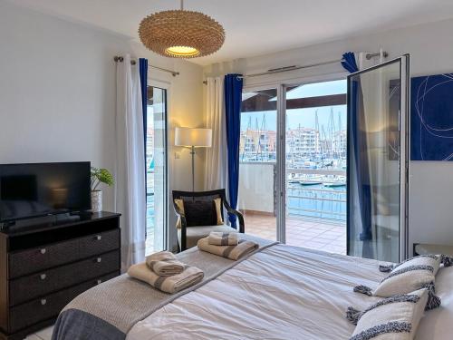 Ravissante Marina idéalement située avec jacuzzi