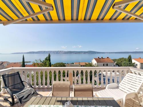 Apartment Wohnung für 6 Personen mit Panoramablick aufs Meer by Interhome