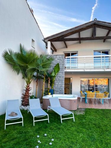 Ravissante Marina idéalement située avec jacuzzi