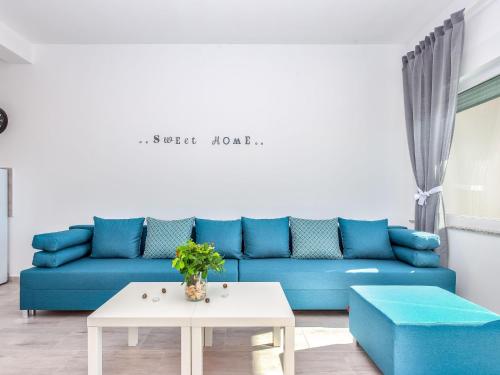 Apartment Wohnung Veronique 4 mit Whirlpool by Interhome