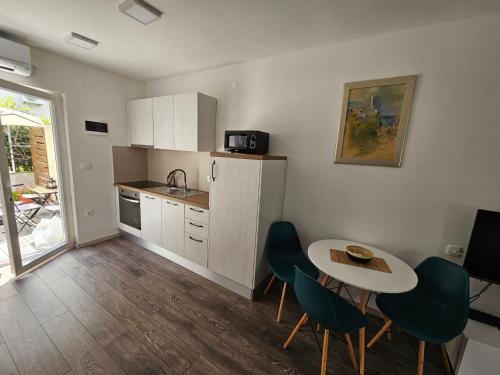 Apartment Studio-Apartment für 2 Personen mit Terrasse by Interhome