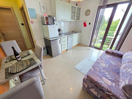 Apartment Appartement mit Balkon und Meerblick by Interhome