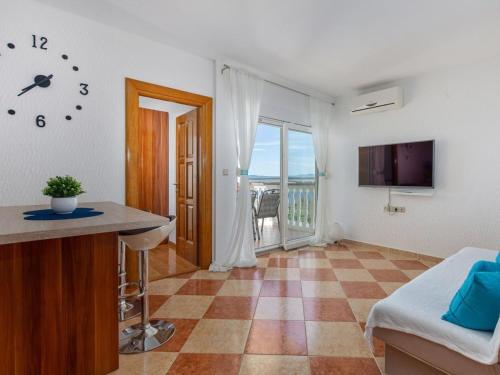 Apartment Wohnung mit Balkon und Meerblick by Interhome