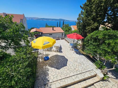 Apartment Wohnung mit Terrasse- Grill- Parkplatz by Interhome