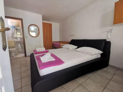 Apartment Appartement- Studio für 2 Personen- 70m vom Strand entfernt by Interhome