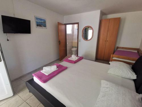 Apartment Appartement- Studio für 2 Personen- 70m vom Strand entfernt by Interhome