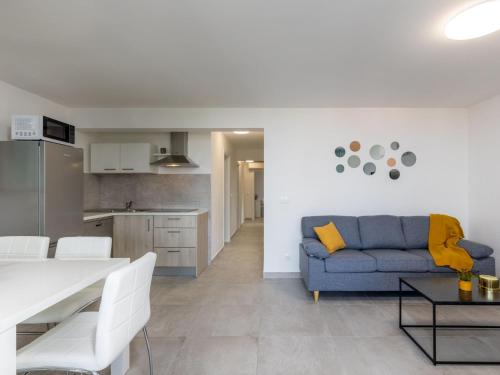 Apartment Modernes Apartment in Crikvenica mit Gemeinschaftspool by Interhome