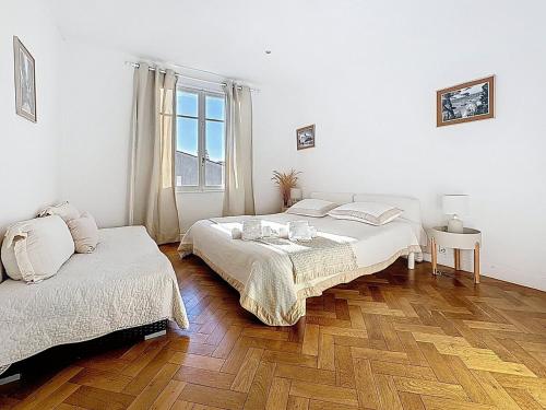 Large 2 bedroom apartment, Close to Promenade des Anglais