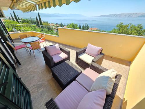Apartment Wohnung mit Meerblick- 150 m vom Strand entfernt by Interhome