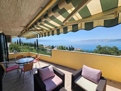 Apartment Wohnung mit Meerblick- 150 m vom Strand entfernt by Interhome