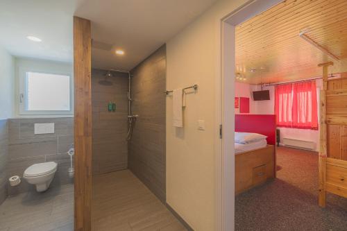 Koupelna v ubytování Alpinhotel Bort