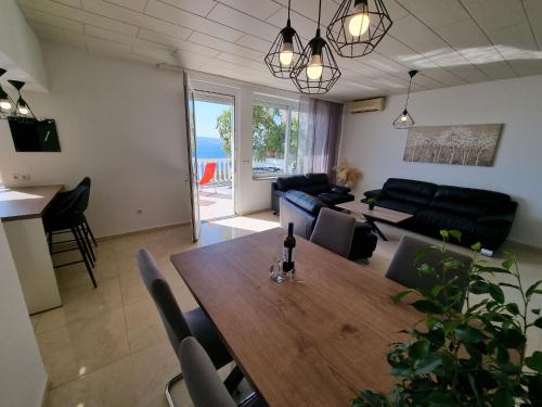 Apartment Wohnung für 4 Personen- 70m vom Strand entfernt by Interhome