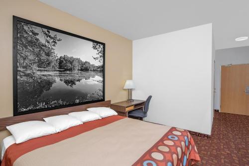 Gallery image of Super 8 by Wyndham Three Rivers in Three Rivers