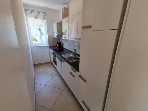 Apartment Wohnung 50m vom Strand entfernt- für 5 Personen by Interhome