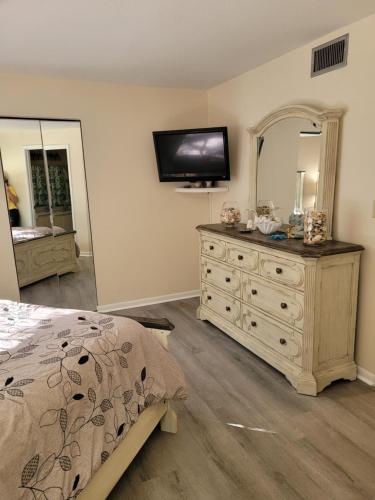 Cozy 2 bedroom Orlando apartment photo 22