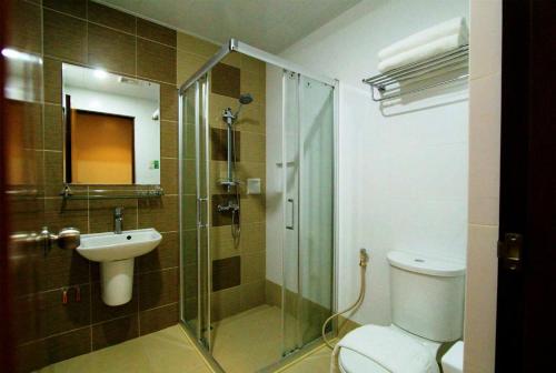 Coron Soleil Express Hotel tesisinde bir banyo