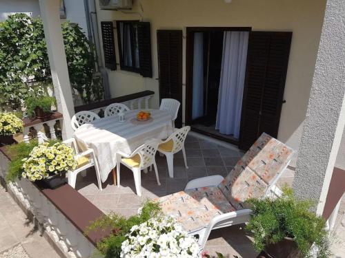 Apartment Komfortable Wohnung in der Nähe des Sandstrandes by Interhome