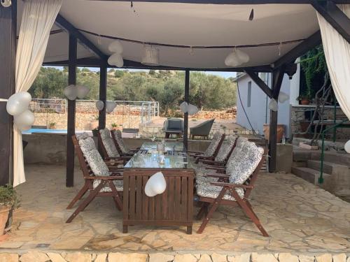 Apartment Strandhaus Danica - Ferienanlage Bain- Žut - Kornati by Interhome