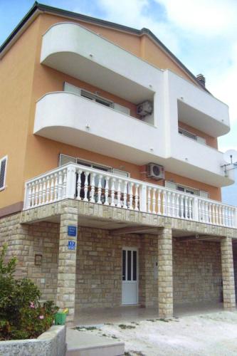 Apartment Appartement mit Blick auf das Wasser by Interhome