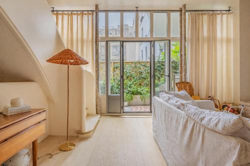 Elegant Triplex with Terrace & AC - Perfect for 6 Guests