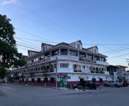 Hotel Casa Flores de Tikal