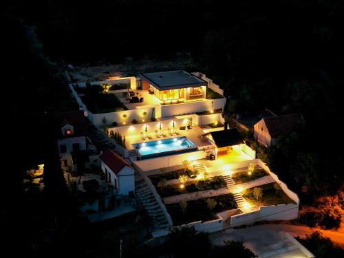 Holiday Home Luxury Villa Dobri Dida by Interhome