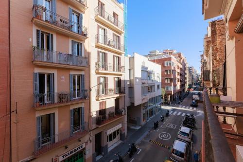 ApartEasy - Turo Park with lovely balcony
