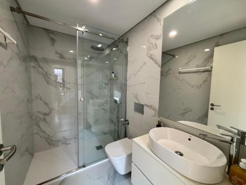 AC, 2Bedrooms APT, City Center 900m to Metro
