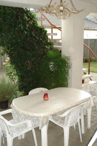 Apartment Appartement Tamara mit Sauna- Grill und Whirlpool by Interhome